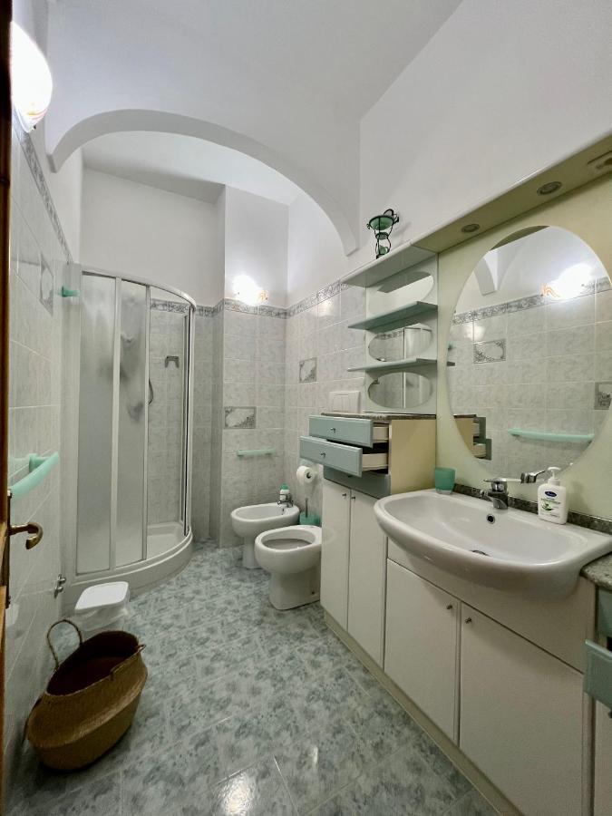 Infinity Experience Casa Vacanza Incantevole Con Terrazzo Scala Bagian luar foto