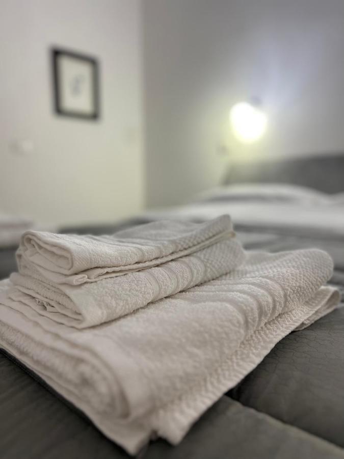 Infinity Experience Casa Vacanza Incantevole Con Terrazzo Scala Bagian luar foto