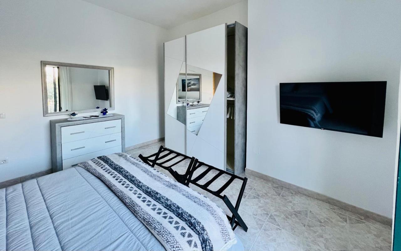 Infinity Experience Casa Vacanza Incantevole Con Terrazzo Scala Bagian luar foto