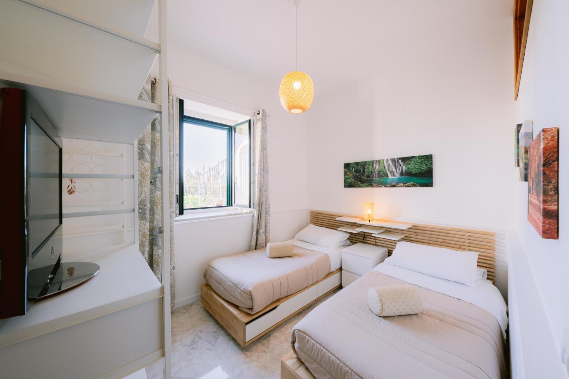Infinity Experience Casa Vacanza Incantevole Con Terrazzo Scala Bagian luar foto